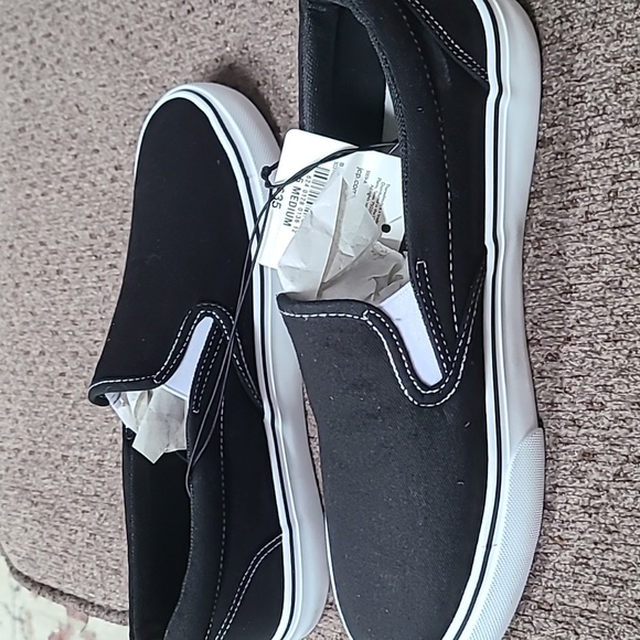 THEREABOUTS BIG GIRLS BLACK SLIP ON CANVAS SHOES SIZE 5 - Picture 7 of 9